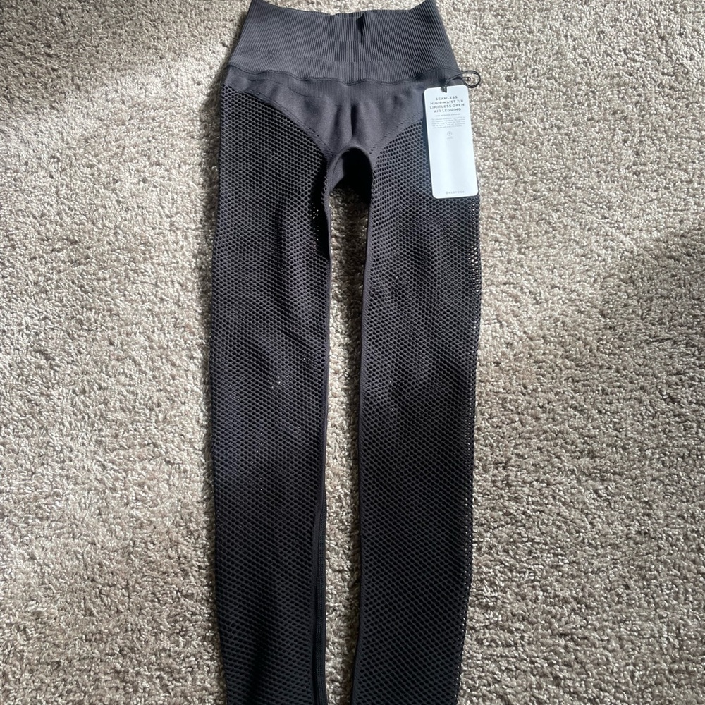 ALO Mesh Black Leggings